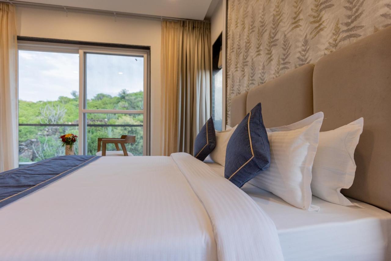 Suramya-A Luxury Boutique Hotel Udaipur Buitenkant foto