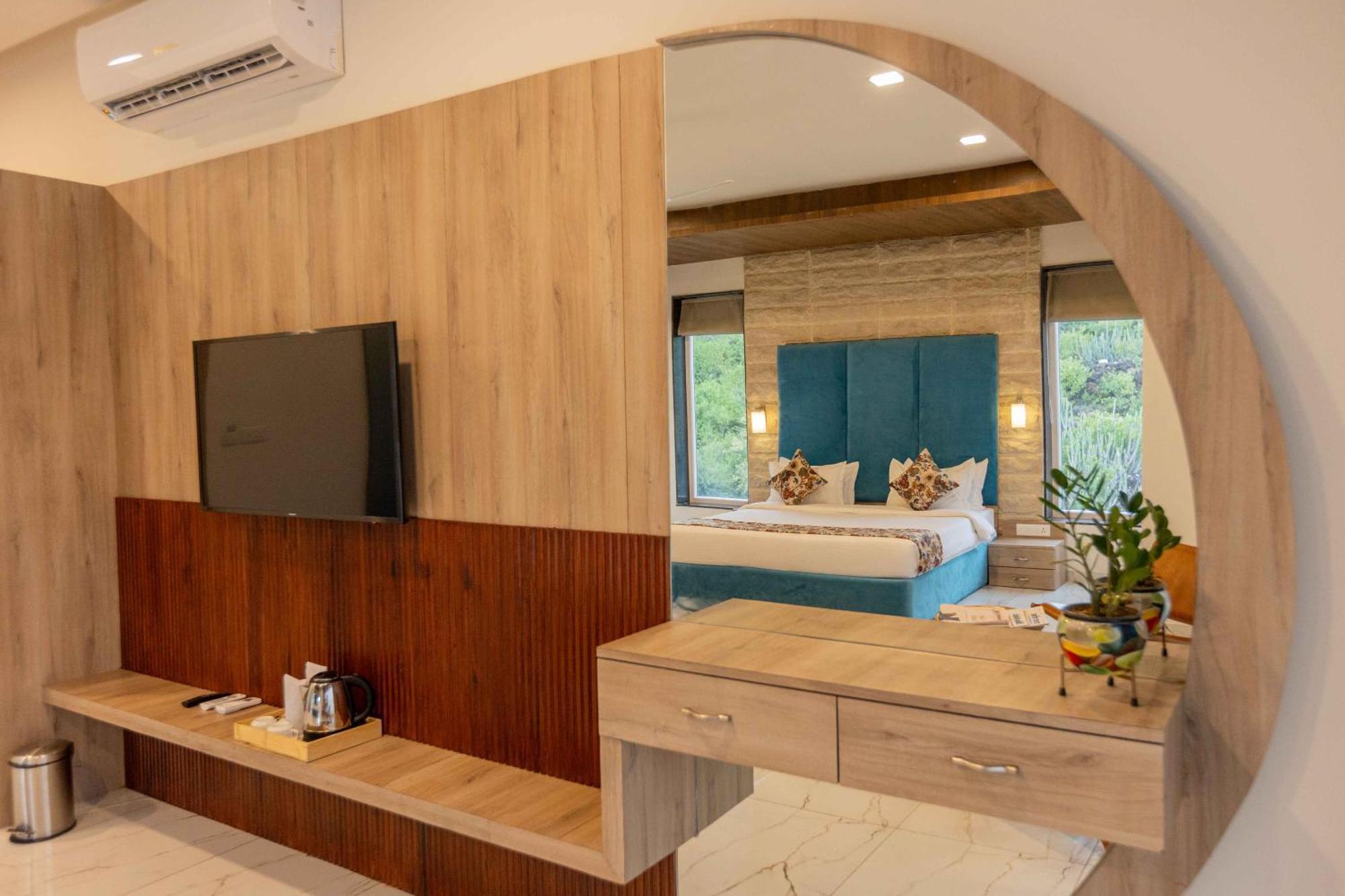 Suramya-A Luxury Boutique Hotel Udaipur Buitenkant foto
