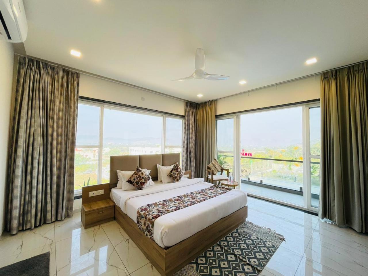 Suramya-A Luxury Boutique Hotel Udaipur Buitenkant foto
